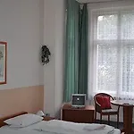 Πανσιόν Blue - Minimalist Boutique 2*