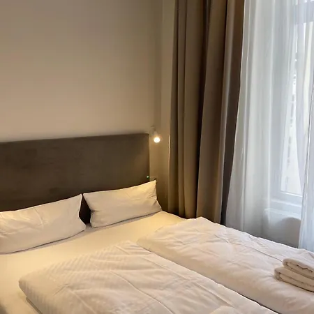 Pensión Blue - Minimalist Boutique 2*