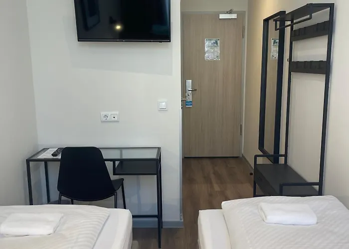 Blue - Minimalist Boutique 2*