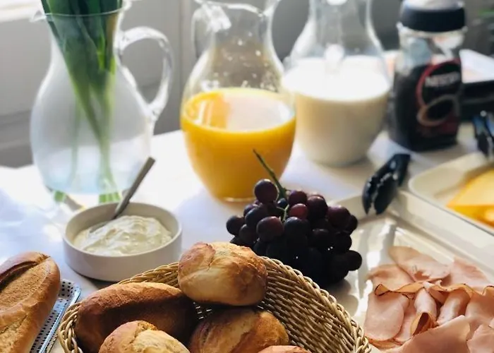 Blue - Minimalist Boutique Berlín