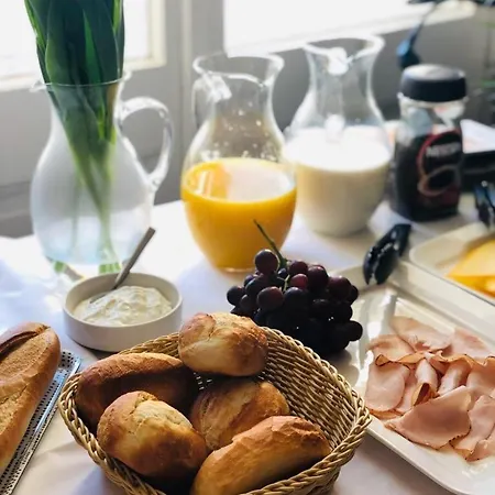 Blue - Minimalist Boutique Berlijn