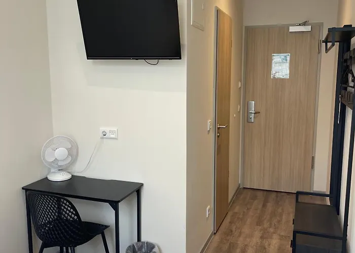 Blue - Minimalist Boutique برلين