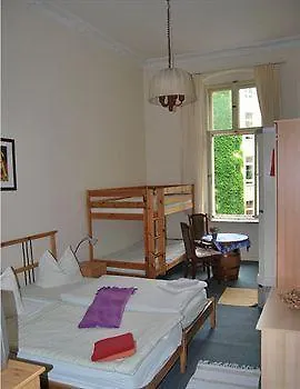 Blue - Minimalist Boutique برلين