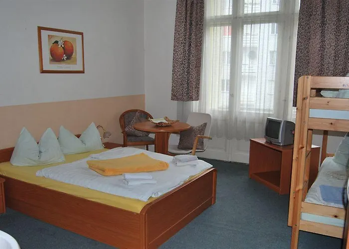 Blue - Minimalist Boutique Pensión Berlín